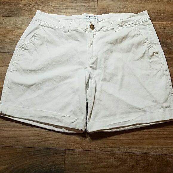 Old Navy shorts 10 - Picture 2 of 4